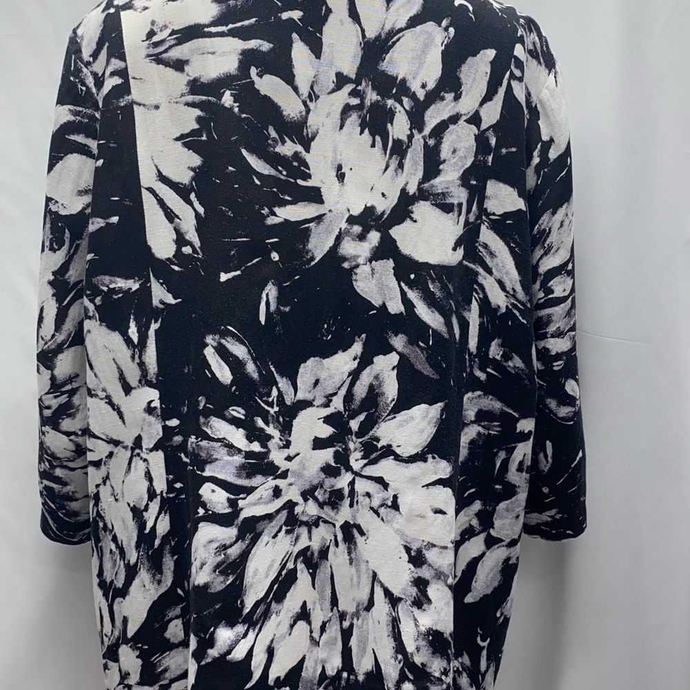 Catherines Monochrome Floral Open Jacket 2X 3/4 SL Pockets Black/White - Picture 2 of 11